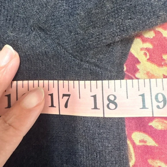 COS Women Wool Minimalist Quiet Luxury Crew Neck Soft Dark Brown Sweater Sz S - Picture 12 of 12